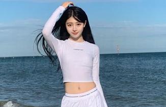 美媛馆 – 精选于大乔白裙套图，助你免费获取她的优雅写真艺术！.txt