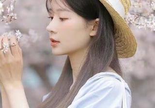 美媛馆 – 探索糯美子水手服的原图全集：每一幅画面都是爱与幻想的交汇.txt