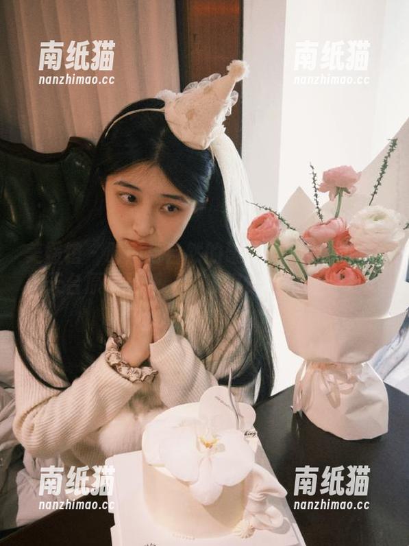美媛馆-赵小米Kitty 美媛馆 - 时尚与自然的碰撞:赵小米Kitty天台原图更新,带来视觉上的享受.txt