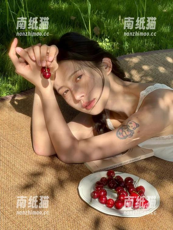 肉扣热热子 精致礼服与高清照片:肉扣热热子演绎时尚典雅的新篇章.txt