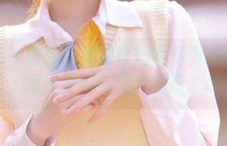 艺图语 – 蛋糕的蛋蛋紫烟寒写真美图合集，感受梦幻与现实交错.txt