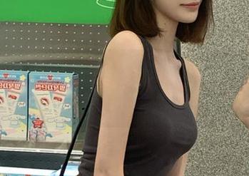 微密圈 – 葱油饼er的全新体操服套图更新，让你感受不一样的青春气息！.txt