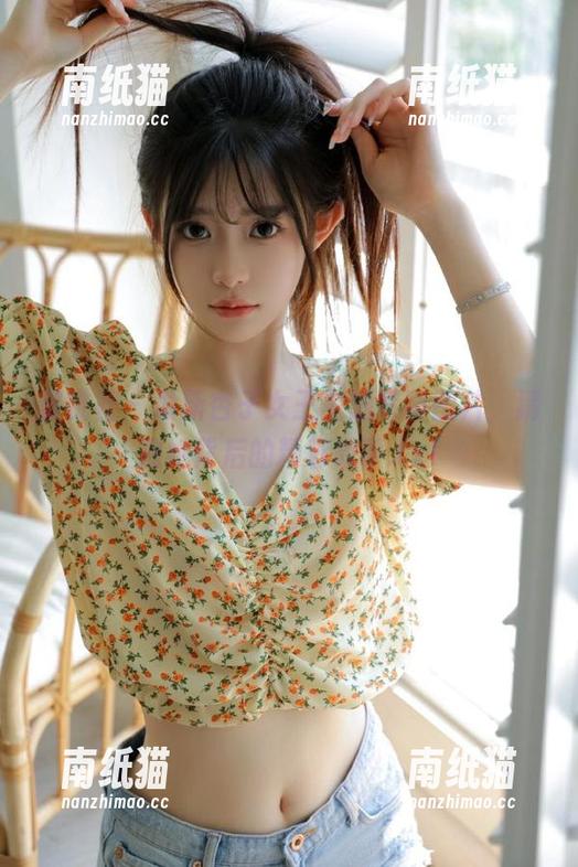 蜜桃社-杏子 蜜桃社 - 最新杏子女王主题写真图片,猜测她背后的精彩故事.txt