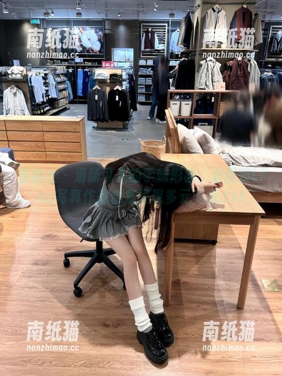 蜜桃社-爱丽莎Lisa 蜜桃社 - 清新可人的学妹形象:爱丽莎Lisa写真作品合集呈现多元美感.txt
