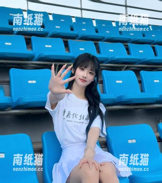 蜜桃社-许思铭 蜜桃社 - 许思铭最新图包上线,护士写真作品带来感动与启发的视觉盛宴.txt
