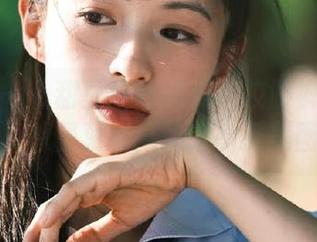袜啵啵 – 小甜豆狂送福利：校服裤里丝（花絮版）原图更新，快来享受美图！.txt