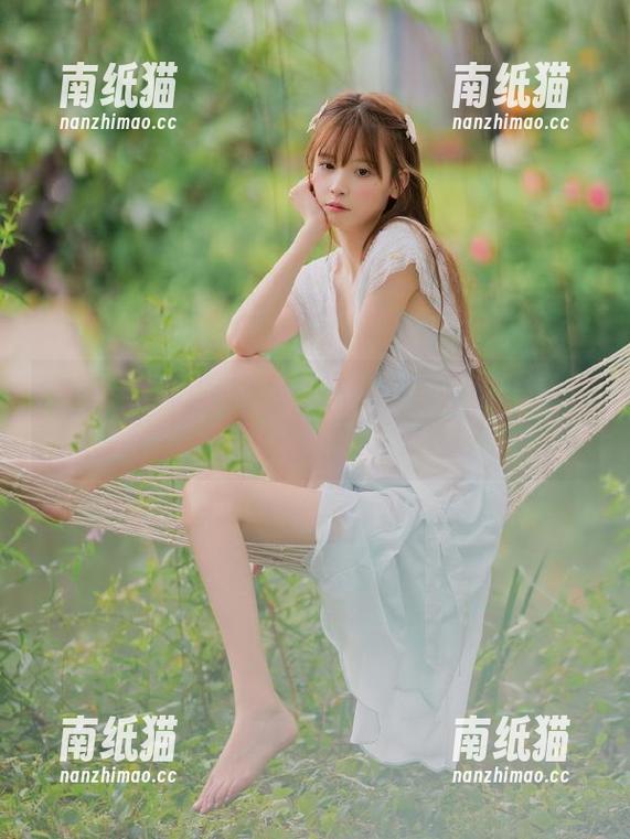 袜涩-刘哈哈 袜涩 - 刘哈哈的圣诞魅力:释放搞笑灵魂,原创原图下载!.txt