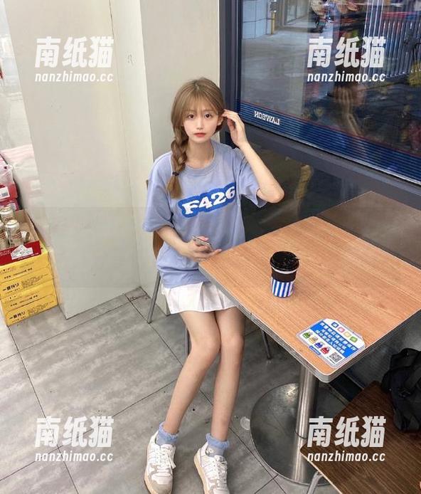 觅芙少女-小玲 觅芙少女 - 从图库中探寻小玲的短裤写真作品,分享时尚与自由的无限可能!.txt