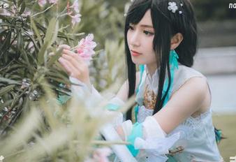语画界 – 图看徐莉芝Booty的眼镜魅力，下载后也能成为她的时尚继承者！.txt
