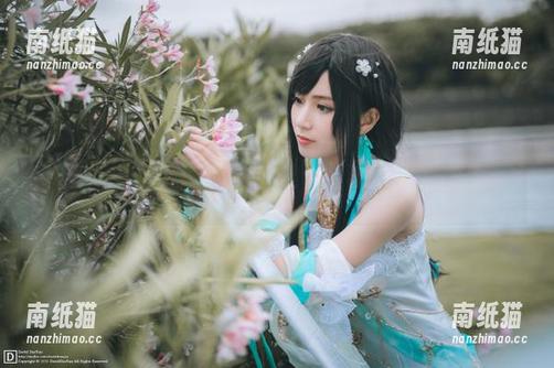 语画界-徐莉芝Booty 语画界 - 图看徐莉芝Booty的眼镜魅力,下载后也能成为她的时尚继承者!.txt