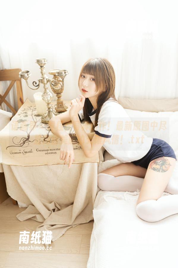 语画界-程程程 语画界 - 程程程写真新作!最新原图中尽显肉丝美腿的无限风情!.txt