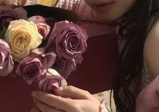 语画界 – 黄乐然女友写真瞬间合集：每一张照片都为你倾情演绎.txt