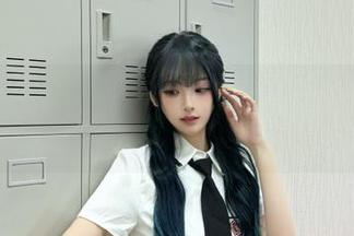 微密圈 – 超辣的林一的灰丝写真：揭开原图与作品之间的艺术关联.txt