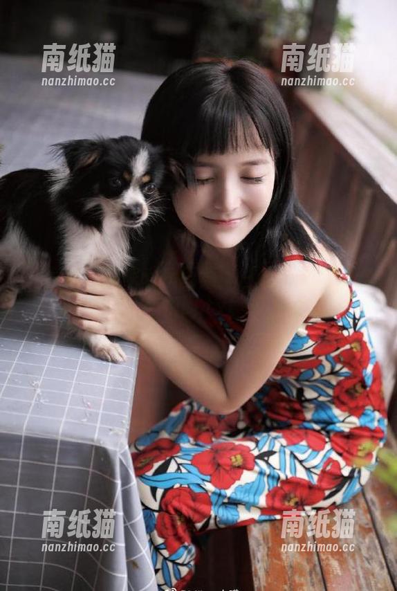 轻兰映画 轻兰映画独家私房图集:白丝美腿的优雅瞬间.txt