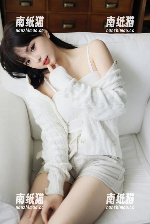 金希儿 微密圈 - 无圣光美图新作:“金希儿女王”展现个人风格与魅力.txt