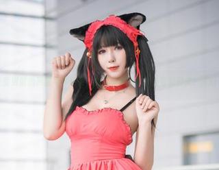 雯粥粥的黑猫写真实录，免费美图陪你享受可爱时光！.txt