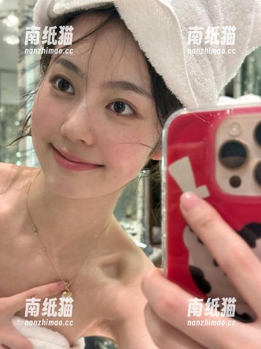 青豆客-Akiki朱若慕 青豆客 - 捕捉瞬间:Akiki朱若慕女王定制图片带来的不一样视觉享受,邀您一起欣赏.txt