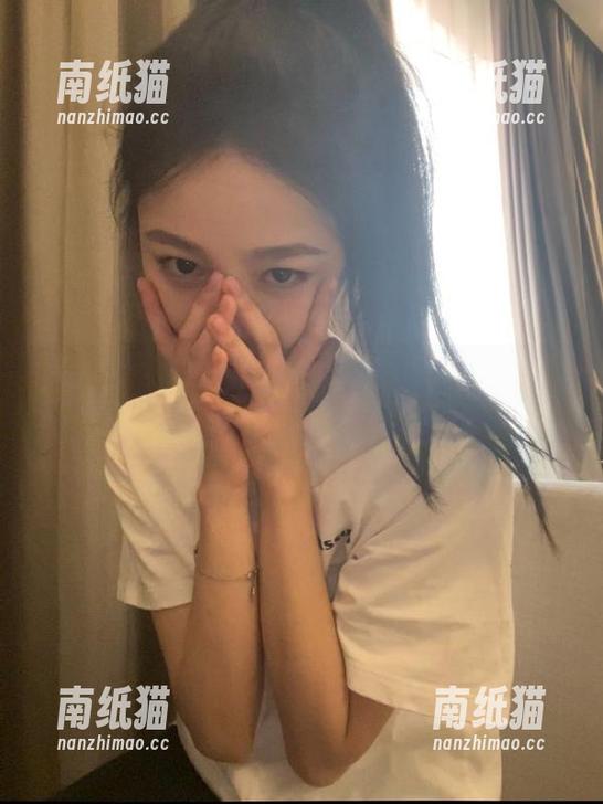 青豆客-Kiren_程程程 青豆客 - Kiren_程程程的全新可爱写真资源上线,带给你无限的视觉享受!.txt