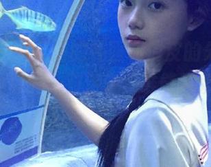 青豆客 – 高升调的礼服和俏皮的朱小旭，真是写真界的一对活宝，谁能不爱呢？.txt