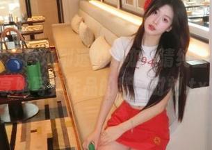 青豆客 – 玲珑剔透的陈亦菲清纯图包，畅享她写真作品的梦幻时刻.txt