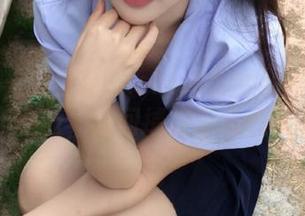 青豆客 – 黄歆苑chobits职业装写真作品全新更新，瞬间捕捉职场风采.txt