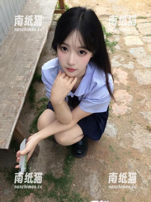 青豆客-黄歆苑chobits 青豆客 - 黄歆苑chobits职业装写真作品全新更新,瞬间捕捉职场风采.txt