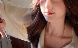 青豆客 – “黄歆苑chobits姐姐”的美图写真下载，揭开她在镜头里的神秘面纱，感受绝美瞬间！.txt