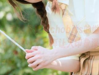 青豆客 – 走进黄歆苑chobits的世界，她分享的《死库水》写真让人印象深刻.txt
