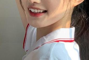 魅妍社 – 探秘程小烦不烦的最新写真，感受那份可爱带来的温暖.txt