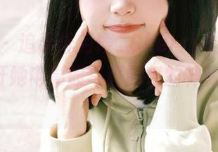 魅妍社 – 追寻绯月樱_Cherry的自拍之旅，揭开她电影般写真图包的神秘面纱.txt