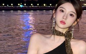 魅妍社 – 高清写真作品集盘点：陆金佳Jessica驾驭灰丝，诠释时尚潮流.txt