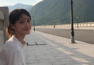 微密圈 – 探索黎允熙baby红色蕾丝清纯妹的图像魅力，共享美丽图片时刻.txt