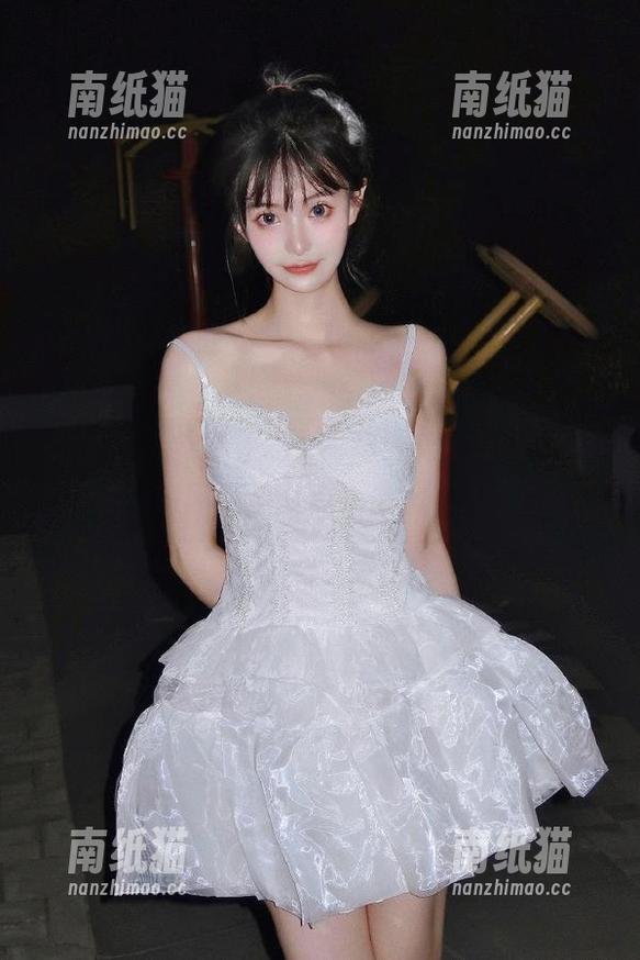 黎允熙baby 微密圈 - 黎允熙baby与连体衣的完美结合,超高颜值写真图集推荐!.txt