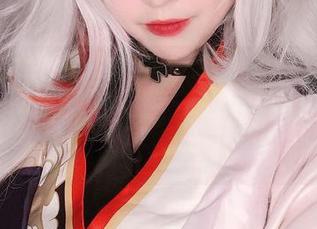 跟随黑白御猫的脚步，体验赤の森-MerryChristmas的独特写真与图片展示！.txt