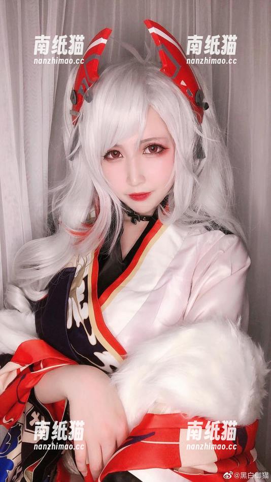 黑白御猫 跟随黑白御猫的脚步,体验赤の森-MerryChristmas的独特写真与图片展示!.txt